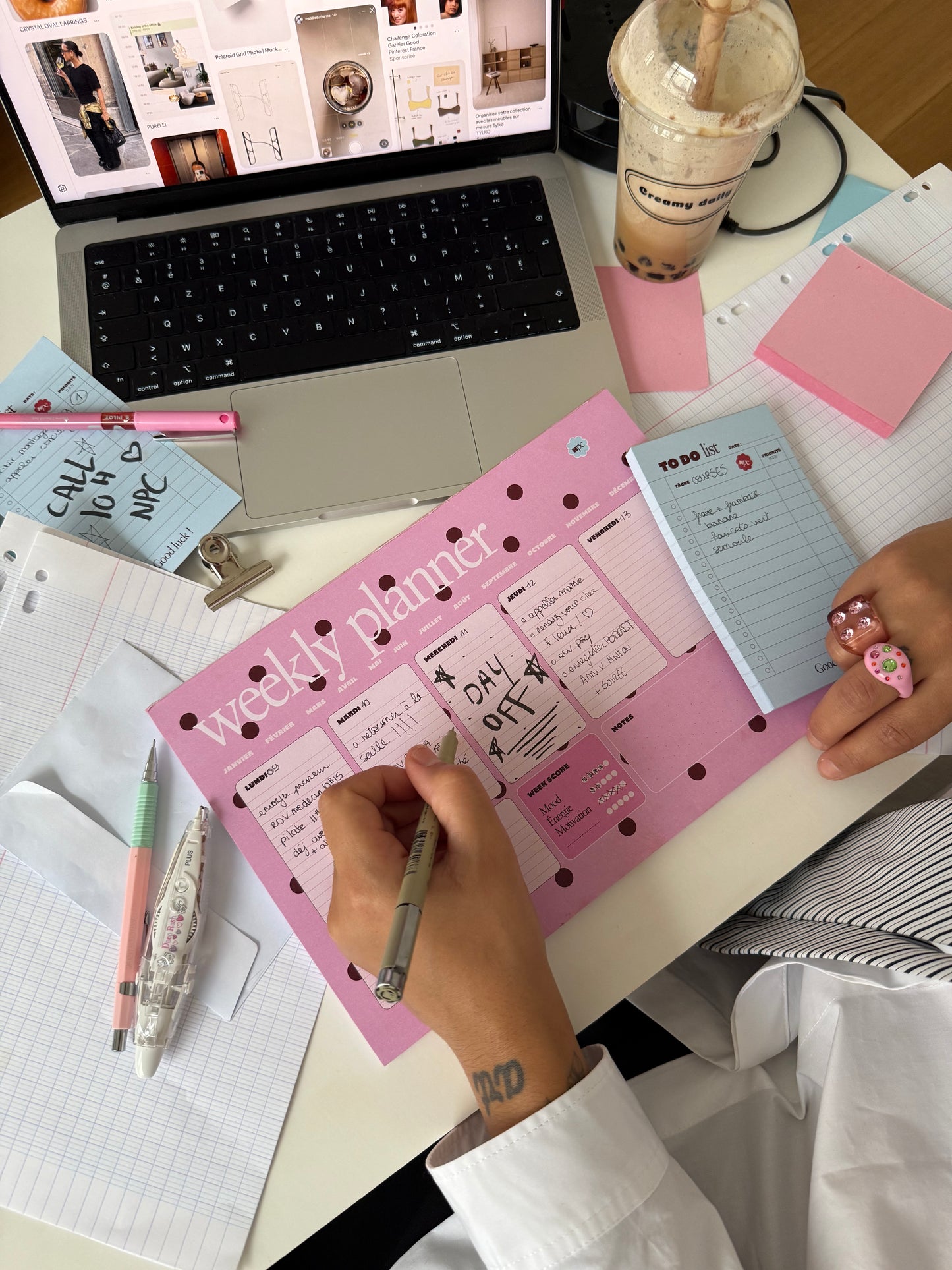 DESK PLANNER