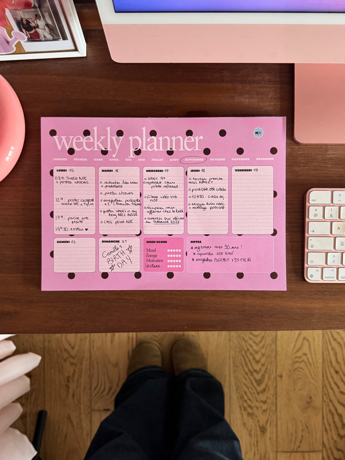 DESK PLANNER